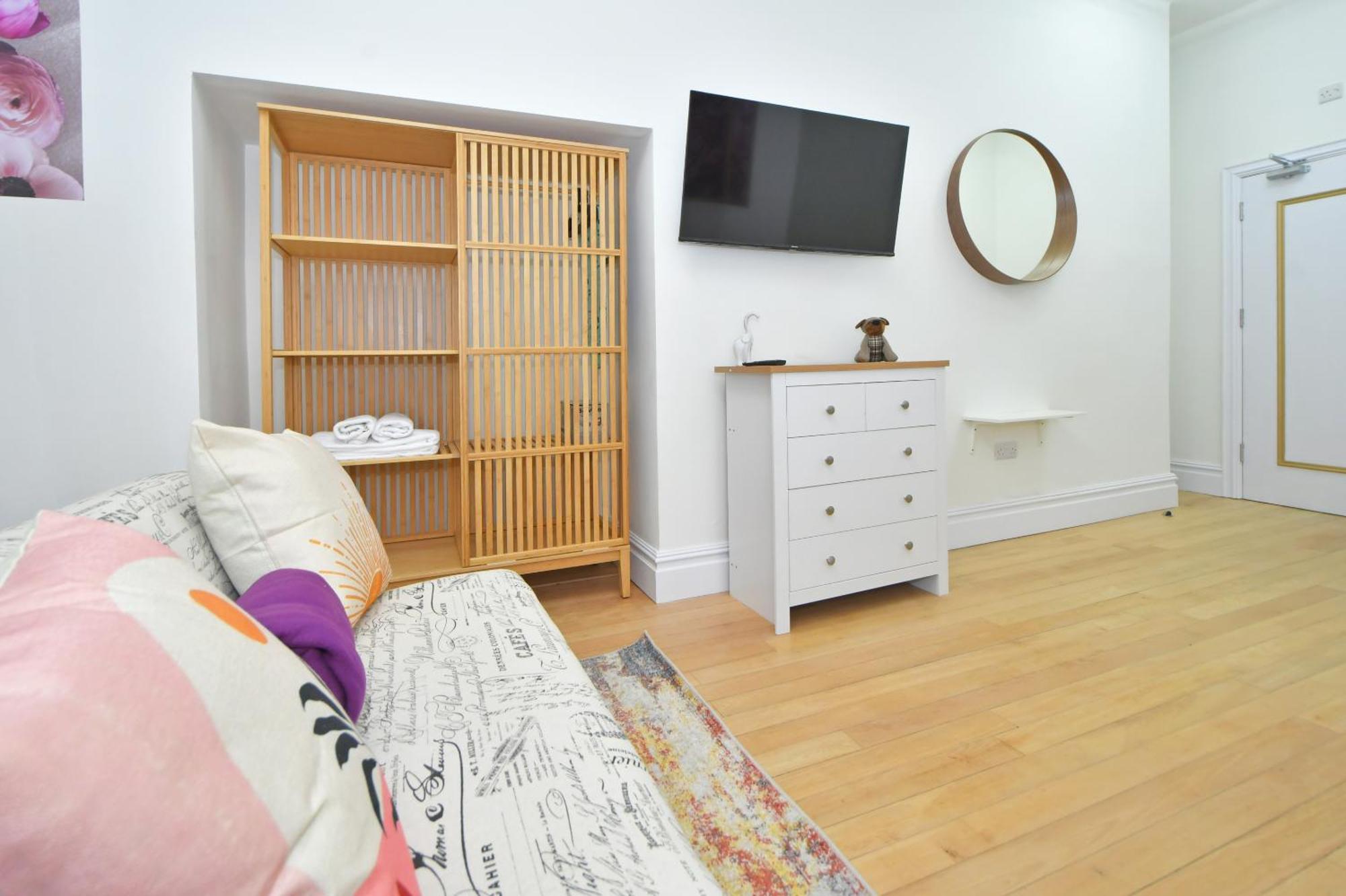 One Battison - Affordable Rooms, Suites & Studios In Stoke On Trent Exterior photo
